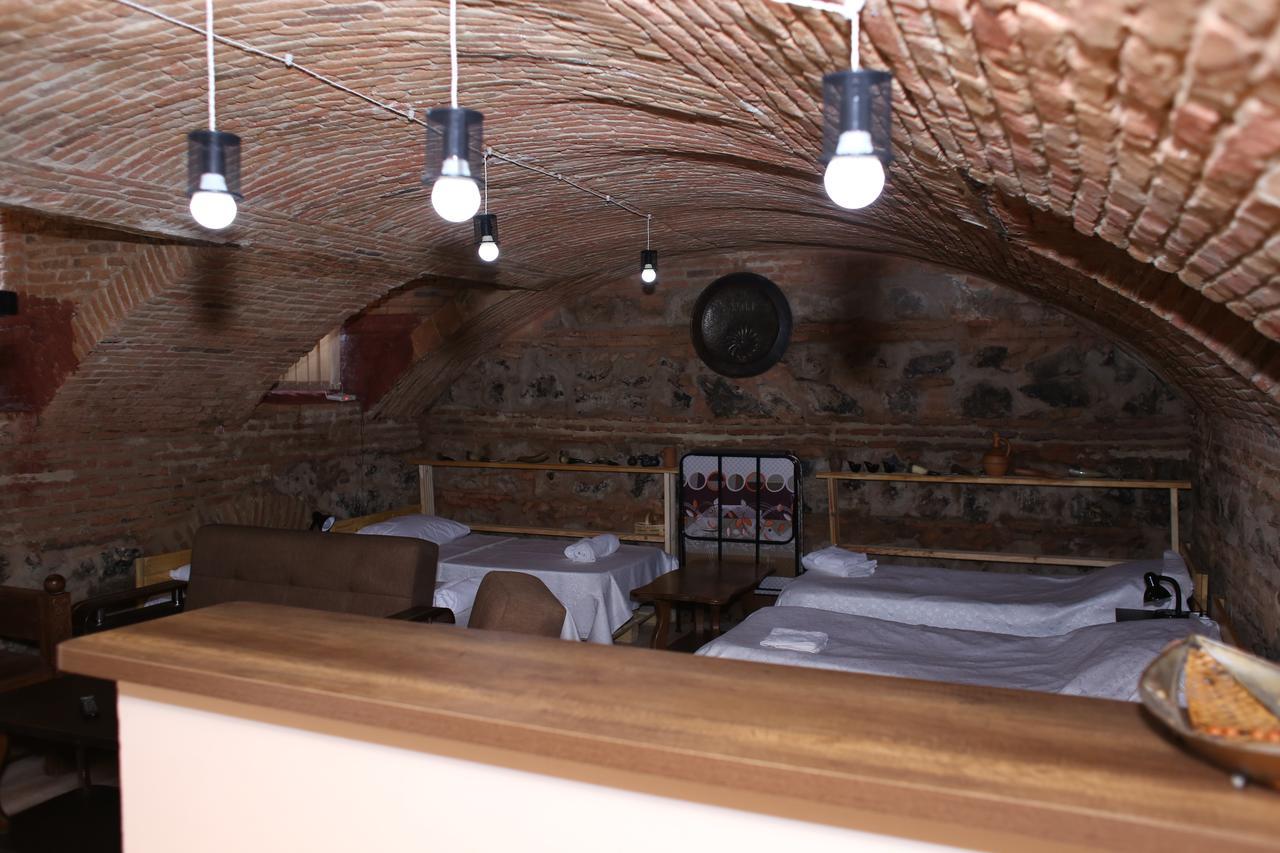 Guest House Kakabadzeebi 9 Tbilisi Exterior photo